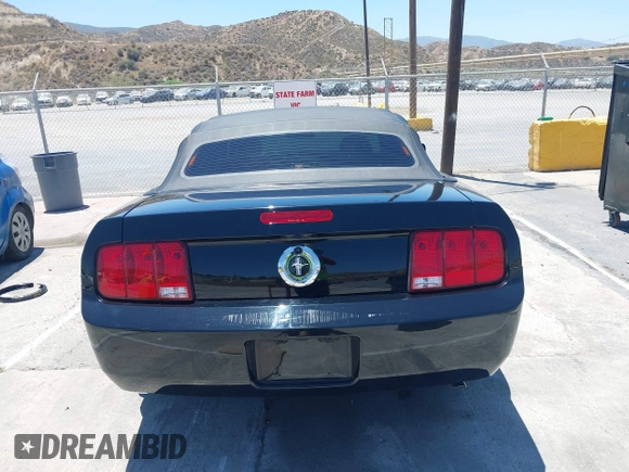 2005 Ford Mustang Deluxe with VIN 1ZVHT84N655208101, listed as a IAAI auction lot 42546747 with 68,918 mi miles and . Bid and sale history available at DreamBid. Image 16.