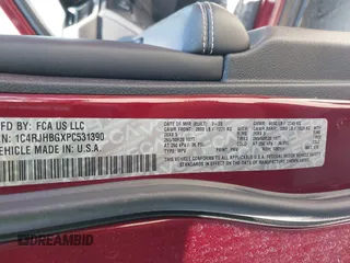 2023 Jeep Grand Cherokee Limited with VIN 1C4RJHBGXPC531390, listed as a IAAI auction lot 42181975 with 21,468 mi miles and . Bid and sale history available at DreamBid. Image 9.