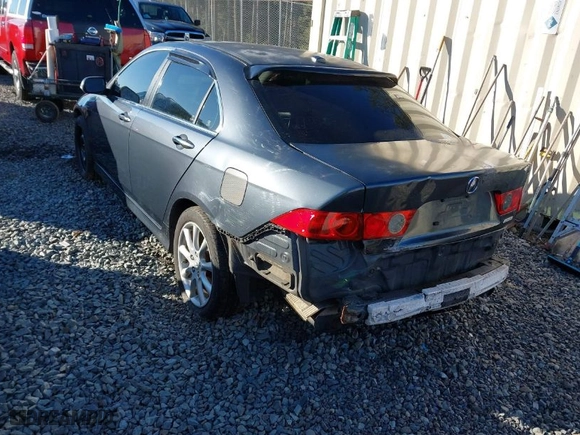 2008 Acura TSX with VIN JH4CL96808C002538, listed as a IAAI auction lot 41533262 with 221544 miles. Bid and sale history available at carsss.com. Image 3.
