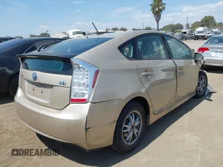 2011 Toyota Prius I with VIN JTDKN3DU3B1377265, listed as a IAAI auction lot 40279005 with 117,072 mi miles. Bid and sale history available at carsss.com. Image 4.