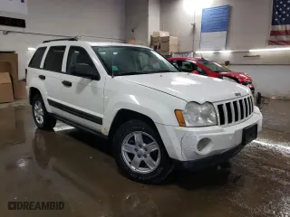 2005 Jeep Grand Cherokee Laredo with VIN 1J4HR48N75C679152, listed as a Copart auction lot 46933765 with 221,299 mi miles and Salvage Title. Bid and sale history available at carsss.com. Image 4.