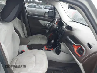 2015 Jeep Renegade Latitude z VIN ZACCJBBT2FPC28341, wystawiony jako IAAI lot #42286301 z przebiegiem 120 676 mil mil oraz . Historia ofert i sprzedaży dostępna na DreamBid. Obrazek 5.