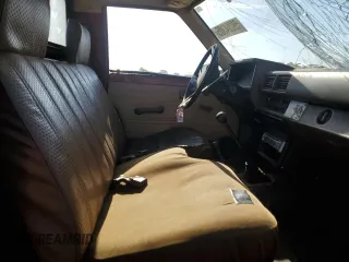 1985 Toyota Pickup с VIN JT4RN60R9F5079593, выставлен на аукционе Copart как лот 59204305 с пробегом 225 444 миль миль и Списание • Salvage title. История ставок и продаж доступна на DreamBid. Изображение 10.