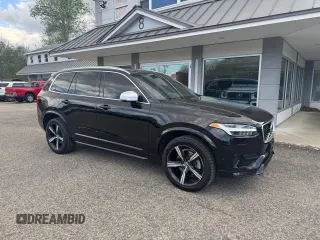 2016 Volvo XC90 T6 R-Design z VIN YV4A22PM2G1093365, wystawiony jako Copart lot #57841355 z przebiegiem 210 069 mil mil oraz Tytuł czysty. Historia ofert i sprzedaży dostępna na DreamBid. Obrazek 1.