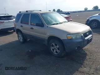 2007 Ford Escape XLT с VIN 1FMYU03ZX7KB86836, выставлен на аукционе IAAI как лот 42410285 с пробегом 165 982 миль миль и . История ставок и продаж доступна на DreamBid. Изображение 1.