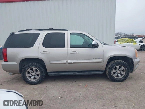 2008 GMC Yukon SLT w/4SB with VIN 1GKFC13J18R174960, listed as a IAAI auction lot 41382763 with 184,456 mi miles. Bid and sale history available at carsss.com. Image 13.