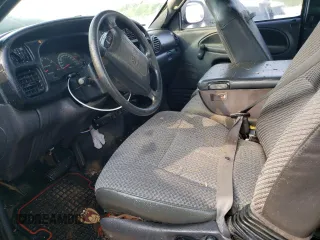 2001 Dodge Ram 2500 with VIN 3B7KC236X1G164400, listed as a Copart auction lot 64860284 with 189,353 mi miles and Salvage Title. Bid and sale history available at carsss.com. Image 7.