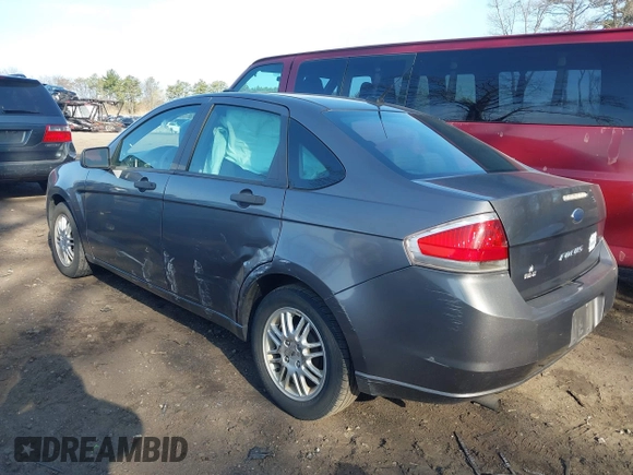 2011 Ford Focus SE with VIN 1FAHP3FN7BW172552, listed as a IAAI auction lot 41931964 with 33,553 mi miles. Bid and sale history available at carsss.com. Image 6.
