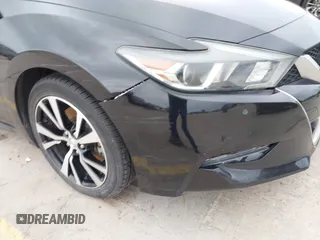 2017 Nissan Maxima SV z VIN 1N4AA6AP0HC450683, wystawiony jako IAAI lot #42101171 z przebiegiem 105 894 mil mil oraz . Historia ofert i sprzedaży dostępna na DreamBid. Obrazek 19.