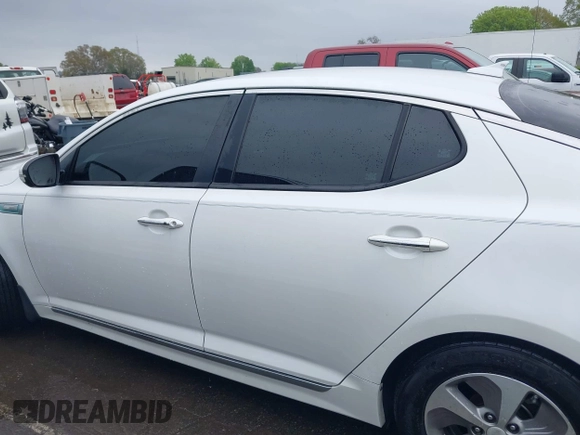 2016 Kia Optima Hybrid with VIN KNAGM4AD9G5092084, listed as a IAAI auction lot 41879089 with 141,927 mi miles. Bid and sale history available at carsss.com. Image 14.