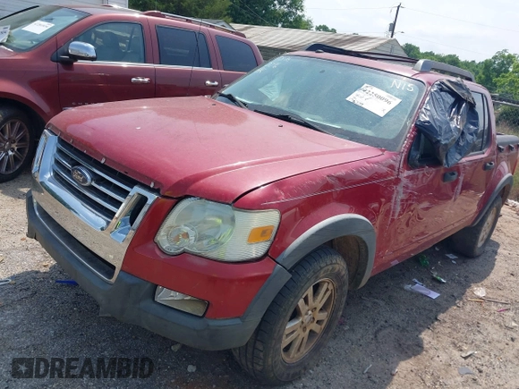 2010 Ford Explorer Sport Trac XLT z VIN 1FMEU3BE8AUA41454, wystawiony jako IAAI lot #42250096 z przebiegiem 177 269 mil mil oraz . Historia ofert i sprzedaży dostępna na DreamBid. Obrazek 2.