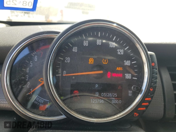2016 MINI Hardtop 4 Door with VIN WMWXU1C55G2D09641, listed as a Copart auction lot 50567495 with 123,796 mi miles and Salvage Title. Bid and sale history available at DreamBid. Image 9.