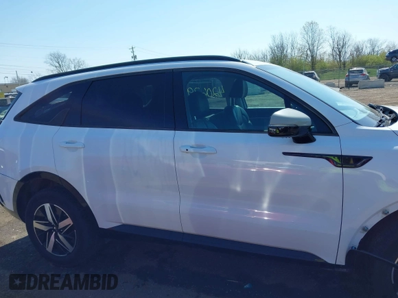 2021 Kia Sorento EX with VIN 5XYRHDLF7MG059909, listed as a IAAI auction lot 42062964 with 62,066 mi miles. Bid and sale history available at carsss.com. Image 13.