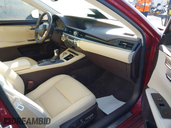 2016 Lexus ES 330 z VIN JTHBK1GG1G2229764, wystawiony jako IAAI lot #41401294 z przebiegiem 47 816 mil mil oraz . Historia ofert i sprzedaży dostępna na DreamBid. Obrazek 5.