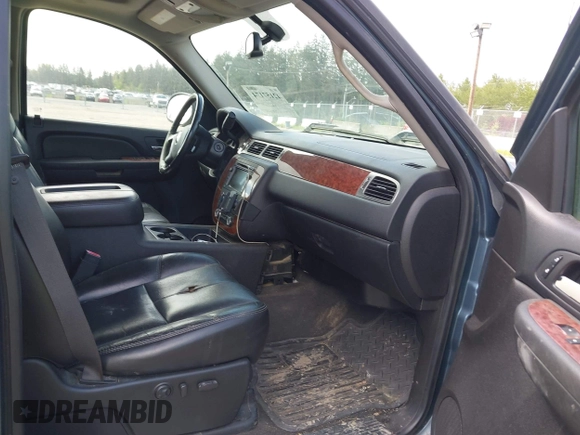 2007 Chevrolet Silverado 1500 with VIN 2GCFC13Y971660819, listed as a IAAI auction lot 42157174 with 480,357 mi miles and . Bid and sale history available at DreamBid. Image 5.