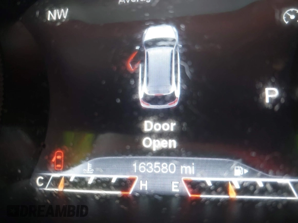 2015 Jeep Cherokee Limited with VIN 1C4PJMDS4FW698875, listed as a IAAI auction lot 41975033 with 163,580 mi miles. Bid and sale history available at carsss.com. Image 15.