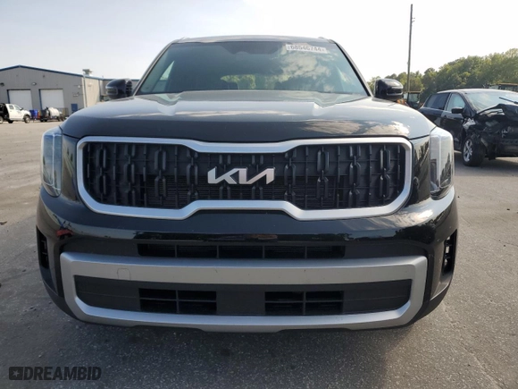 2023 Kia Telluride EX with VIN 5XYP34GC6PG377188, listed as a Copart auction lot 68546744 with 28,829 mi miles and Salvage Title. Bid and sale history available at carsss.com. Image 5.