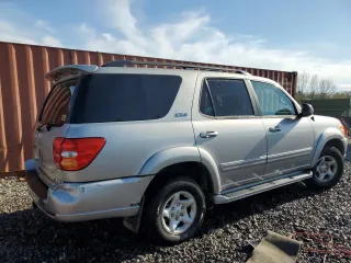 2002 Toyota Sequoia SR5 with VIN 5TDZT34AX2S088252, listed as a Copart auction lot 50525385 with Not Provided miles and Salvage Title. Bid and sale history available at carsss.com. Image 3.
