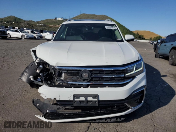 2022 Volkswagen Atlas SEL Premium R-Line with VIN 1V2FR2CA6NC505805, listed as a Copart auction lot 51704675 with 28,527 mi miles and Salvage title. Bid and sale history available at DreamBid. Image 5.