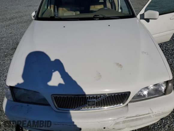 1998 Volvo S70 z VIN YV1LS5538W1465730, wystawiony jako Copart lot #84165414 z przebiegiem 182 073 mil mil oraz Szkoda całkowita • Salvage title. Historia ofert i sprzedaży dostępna na DreamBid. Obrazek 12.