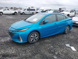 2017 Toyota Prius Prime Plus with VIN JTDKARFP7H3055716, listed as a IAAI auction lot 41596632 with NaN miles. Bid and sale history available at carsss.com. Image 17.
