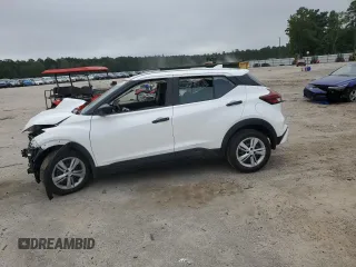 2022 Nissan Kicks S with VIN 3N1CP5BV2NL503153, listed as a Copart auction lot 68888284 with 61,687 mi miles and Salvage Title. Bid and sale history available at carsss.com. Image 1.