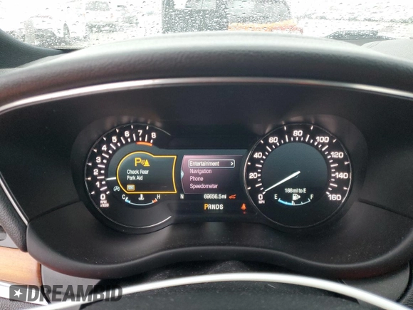 2017 Lincoln MKC Select with VIN 5LMCJ2C92HUL23656, listed as a Copart auction lot 49292335 with 69,656 mi miles and Salvage Title. Bid and sale history available at DreamBid. Image 9.
