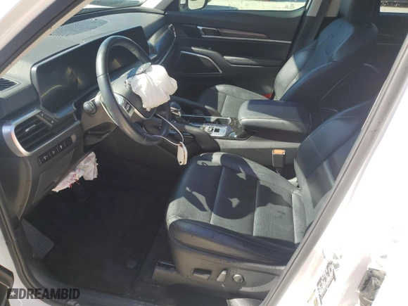 2023 Kia Telluride S with VIN 5XYP64GC6PG378381, listed as a Copart auction lot 45104205 with 29,988 mi miles and Salvage Title. Bid and sale history available at carsss.com. Image 7.
