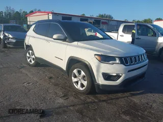 2020 Jeep Compass Latitude with VIN 3C4NJCBB0LT114896, listed as a IAAI auction lot 40748899 with 87,496 mi miles and . Bid and sale history available at DreamBid. Image 1.
