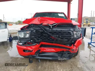 2022 Ram 1500 Big Horn z VIN 1C6RRFBG7NN220702, wystawiony jako IAAI lot #42244874 z przebiegiem 39 799 mil mil oraz . Historia ofert i sprzedaży dostępna na DreamBid. Obrazek 6.