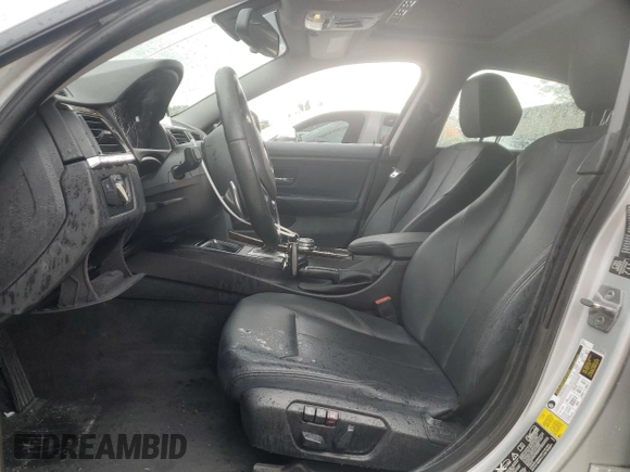 2015 BMW 4 Series 428i xDrive с VIN WBA4C9C59FD330853, выставлен на аукционе Copart как лот 52130785 с пробегом 128 618 миль миль и Списание • Salvage title. История ставок и продаж доступна на DreamBid. Изображение 7.