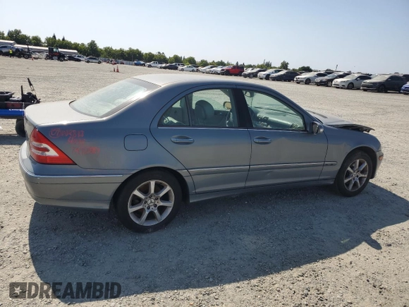 2007 Mercedes-Benz C z VIN WDBRF54J47A928869, wystawiony jako Copart lot #59620155 z przebiegiem 177 186 mil mil oraz Szkoda całkowita • Salvage title. Historia ofert i sprzedaży dostępna na DreamBid. Obrazek 3.