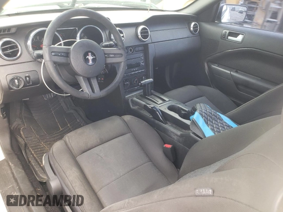 2008 Ford Mustang Deluxe с VIN 1ZVHT80N985136675, выставлен на аукционе Copart как лот 61352255 с пробегом 144 043 миль миль и Списание • Salvage title. История ставок и продаж доступна на DreamBid. Изображение 8.