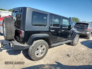 2008 Jeep Wrangler Unlimited Sahara with VIN 1J8GA59158L538460, listed as a Copart auction lot 63897295 with 335,852 mi miles and Clean title. Bid and sale history available at DreamBid. Image 3.