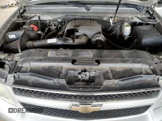 2010 Chevrolet Suburban LT with VIN 1GNUCJE05AR254136, listed as a Copart auction lot 48036375 with 146,698 mi miles and Clean Title. Bid and sale history available at carsss.com. Image 12.