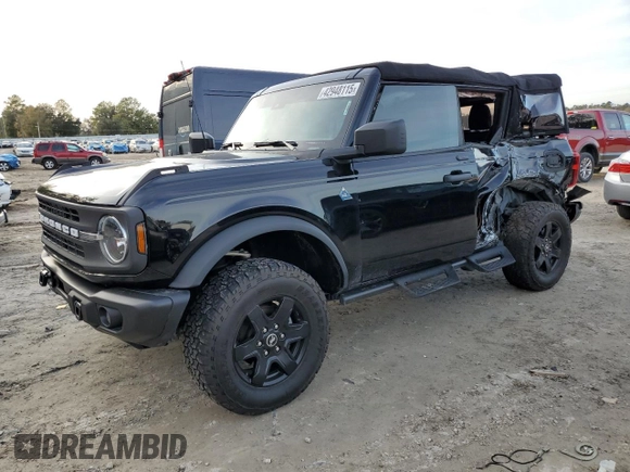 2022 Ford Bronco with VIN 1FMDE5BH0NLB86904, listed as a Copart auction lot 42948115 with 38,438 mi miles and Non Repairable. Bid and sale history available at DreamBid. Image 1.