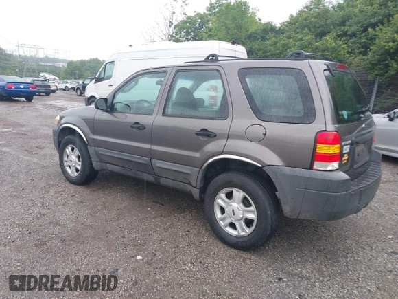 2005 Ford Escape XLS Value with VIN 1FMYU02Z75KC71339, listed as a IAAI auction lot 42373191 with 143,639 mi miles and . Bid and sale history available at DreamBid. Image 3.