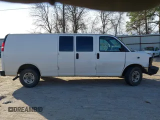 2014 GMC Savana Cargo Van with VIN 1GTW7GCA2E1169201, listed as a IAAI auction lot 41648525 with 462,975 mi miles. Bid and sale history available at carsss.com. Image 13.