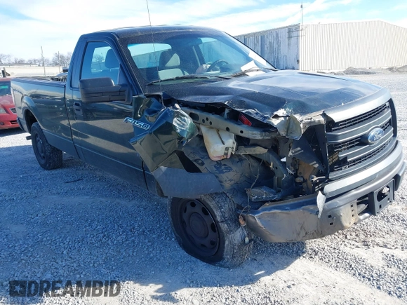 2013 Ford F-150 XL with VIN 1FTMF1EM8DKD31579, listed as a IAAI auction lot 41412416 with 147,500 mi miles. Bid and sale history available at carsss.com. Image 1.