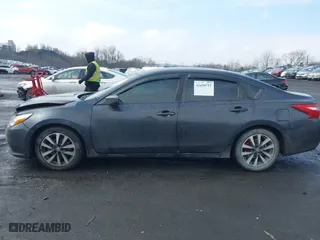 2017 Nissan Altima 2.5 SV with VIN 1N4AL3AP3HC285995, listed as a IAAI auction lot 41690752 with 107,067 mi miles. Bid and sale history available at carsss.com. Image 14.