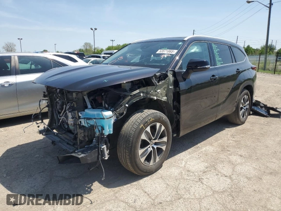 2022 Toyota Highlander XLE z VIN 5TDGZRBH6NS234336, wystawiony jako Copart lot #53571865 z przebiegiem 17 432 mil mil oraz Szkoda całkowita • Salvage title. Historia ofert i sprzedaży dostępna na DreamBid. Obrazek 1.