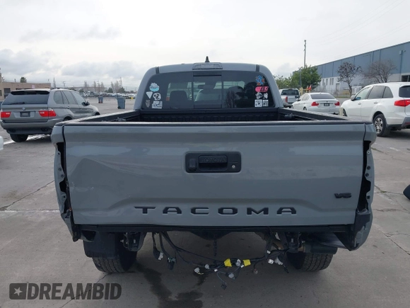 2021 Toyota Tacoma 4WD SR5 with VIN 3TMDZ5BN8MM114229, listed as a IAAI auction lot 41583843 with 46,927 mi miles. Bid and sale history available at carsss.com. Image 17.