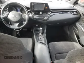 2018 Toyota C-HR XLE z VIN NMTKHMBX5JR055592, wystawiony jako Copart lot #47600295 z przebiegiem 78 579 mil mil oraz Tytuł czysty. Historia ofert i sprzedaży dostępna na DreamBid. Obrazek 8.