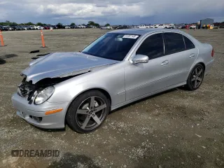 2007 Mercedes-Benz E 550 with VIN WDBUF72X67B017708, listed as a Copart auction lot 51287145 with 102,874 mi miles and Salvage Title. Bid and sale history available at DreamBid. Image 1.