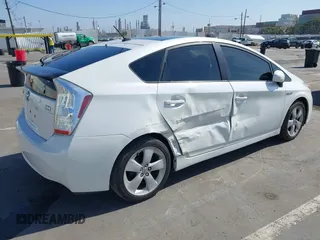 2011 Toyota Prius I z VIN JTDKN3DU7B0289227, wystawiony jako IAAI lot #42207374 z przebiegiem 210 457 mil mil oraz . Historia ofert i sprzedaży dostępna na DreamBid. Obrazek 4.