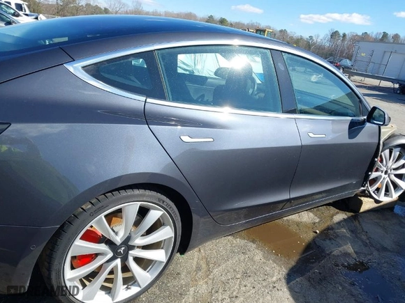 2019 Tesla Model 3 Long Range with VIN 5YJ3E1EB8KF469629, listed as a IAAI auction lot 41694655 with NaN miles. Bid and sale history available at carsss.com. Image 13.