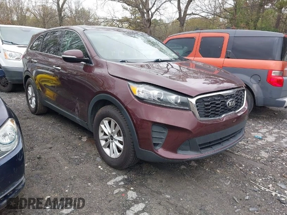 2020 Kia Sorento LX V6 with VIN 5XYPG4A53LG632551, listed as a IAAI auction lot 41878365 with 149,708 mi miles. Bid and sale history available at carsss.com. Image 1.