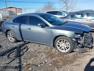 2010 Nissan Maxima 3.5 SV with VIN 1N4AA5AP8AC874810, listed as a IAAI auction lot 41333459 with 167,883 mi miles. Bid and sale history available at carsss.com. Image 1.