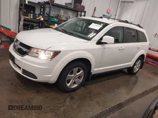 2009 Dodge Journey SXT z VIN 3D4GG57V09T582922, wystawiony jako IAAI lot #42248003 z przebiegiem 138 059 mil mil oraz . Historia ofert i sprzedaży dostępna na DreamBid. Obrazek 2.