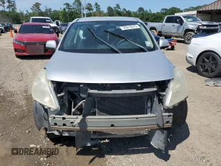 2012 Nissan Versa SV z VIN 3N1CN7APXCL927293, wystawiony jako Copart lot #55615575 z przebiegiem Nie podano mil oraz Szkoda całkowita • Salvage title. Historia ofert i sprzedaży dostępna na DreamBid. Obrazek 5.